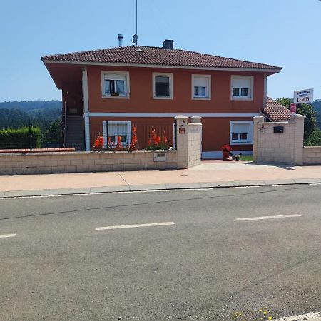 Apartamentos Turisticos Lemos O Pedrouzo Exteriör bild