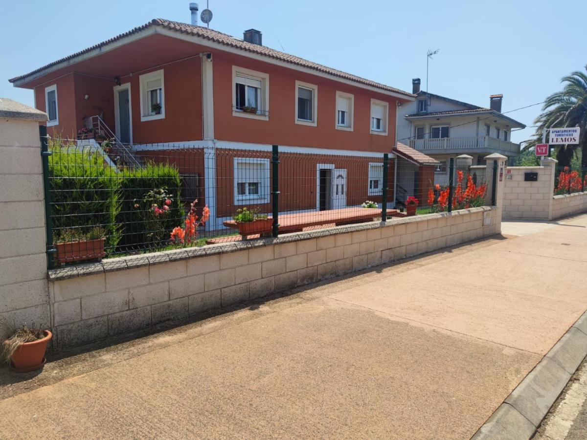 Apartamentos Turisticos Lemos O Pedrouzo Exteriör bild